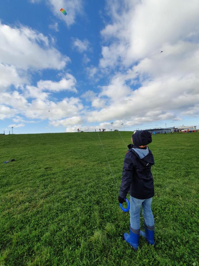 Ferienhaus An Der Nordsee - Familienfreundlich, Gut Ausgestattet & Viel Platz Butjadingen Buitenkant foto